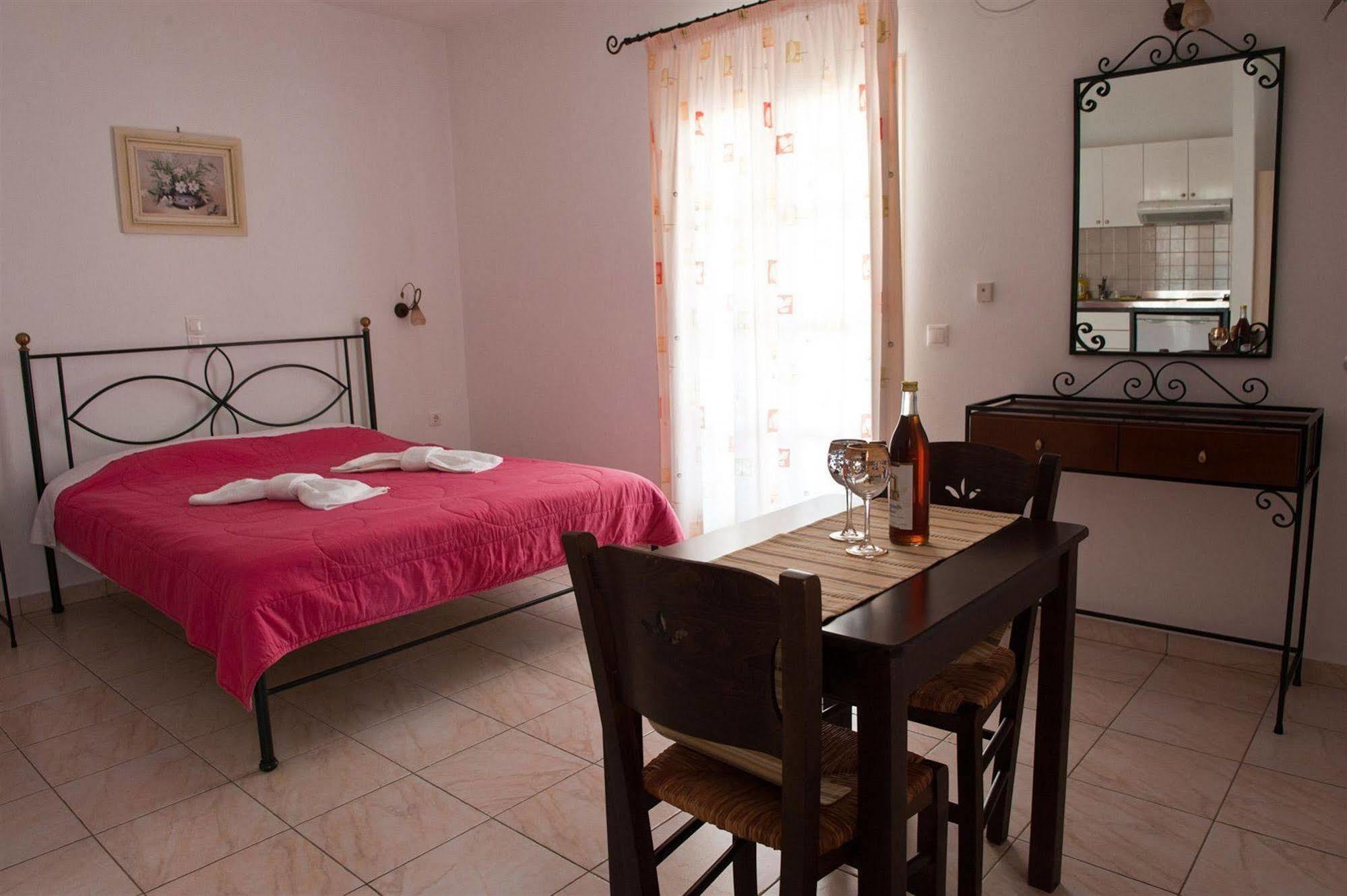 Zefyros Studios Plaka  Bagian luar foto